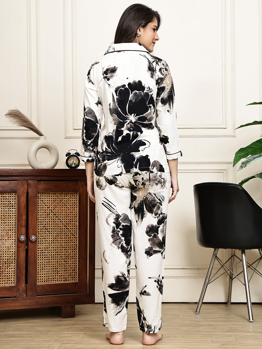 Black Colour Floral Printed Viscose Rayon Night Suit for Women