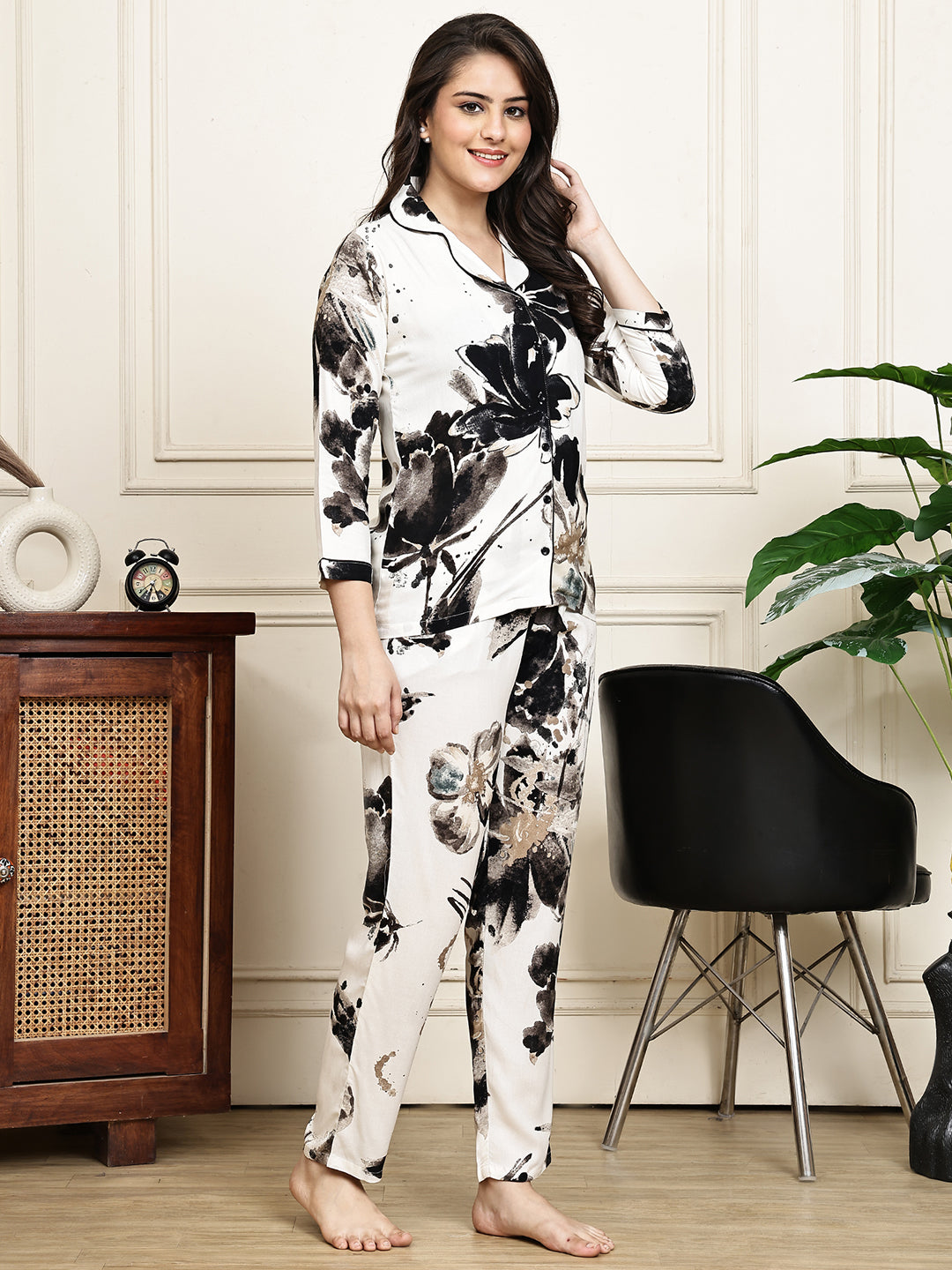 Black Colour Floral Printed Viscose Rayon Night Suit for Women