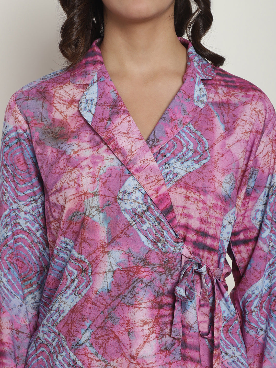 Close-up of Notched Collar on Purple Cotton Night Suit