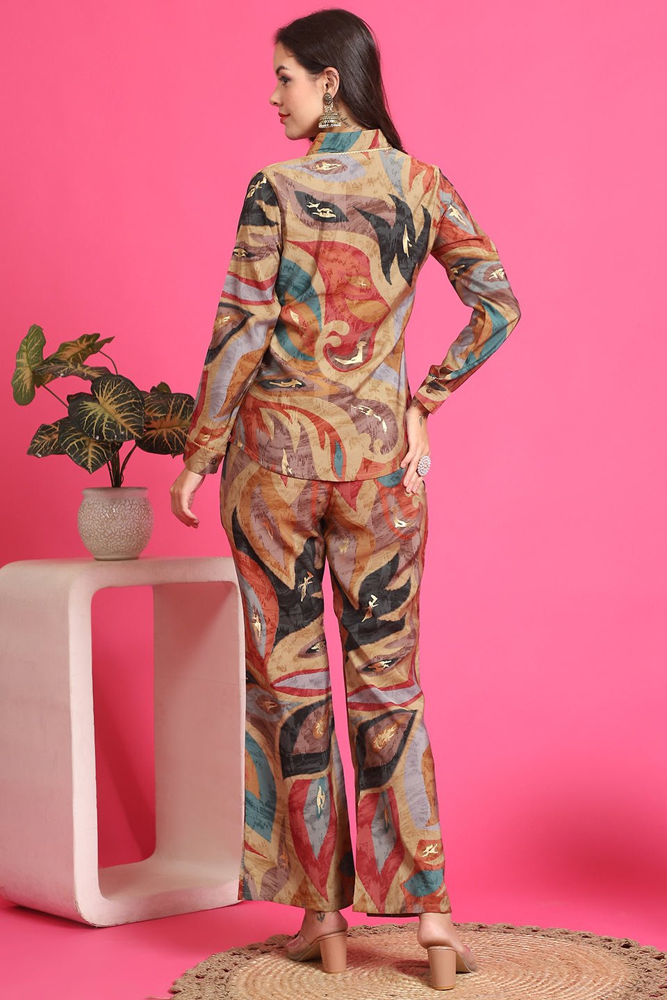 Back view of model styling Brown abstract co-ord outfit