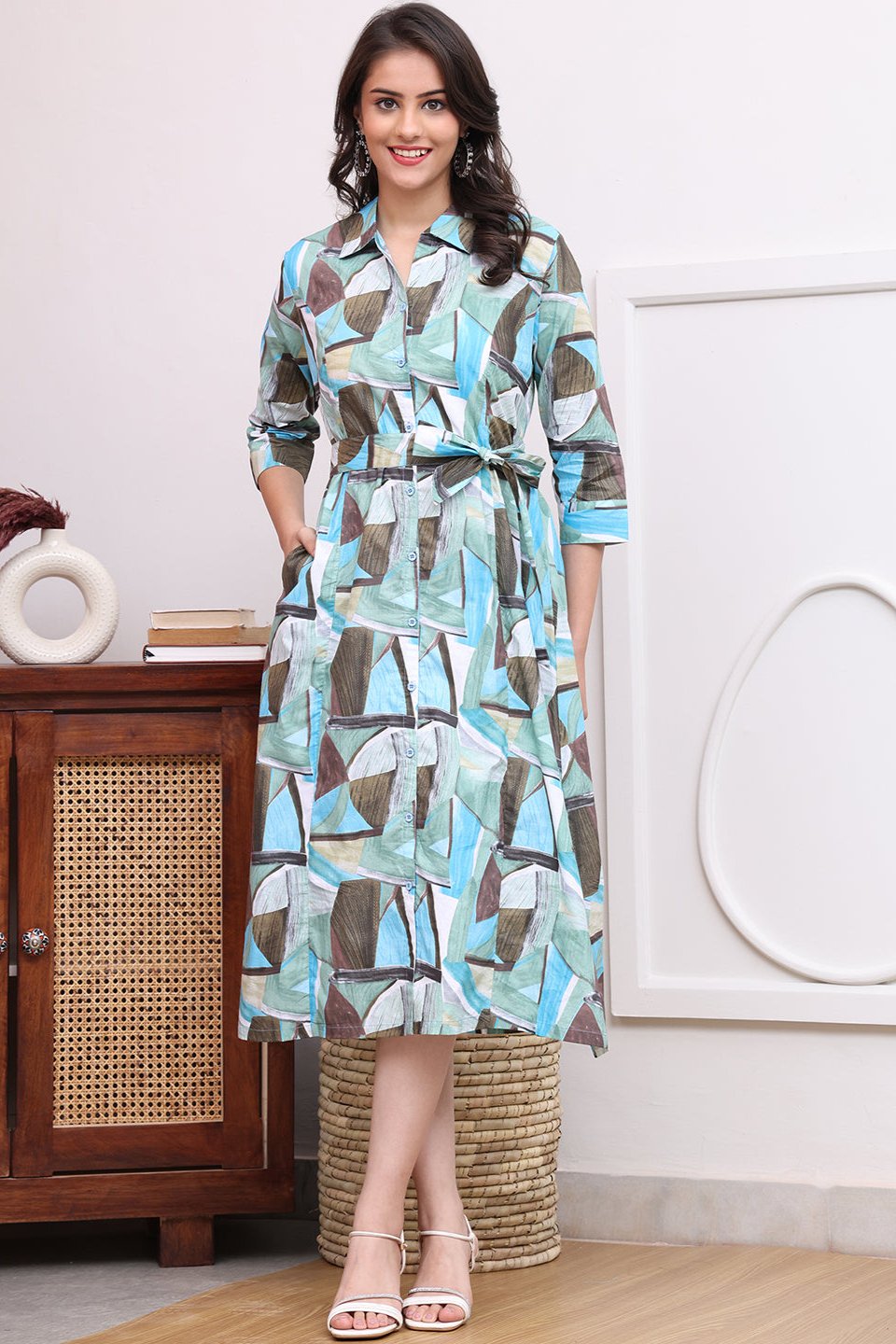 Blue cotton dress with abstract pattern and 3/4 sleeves