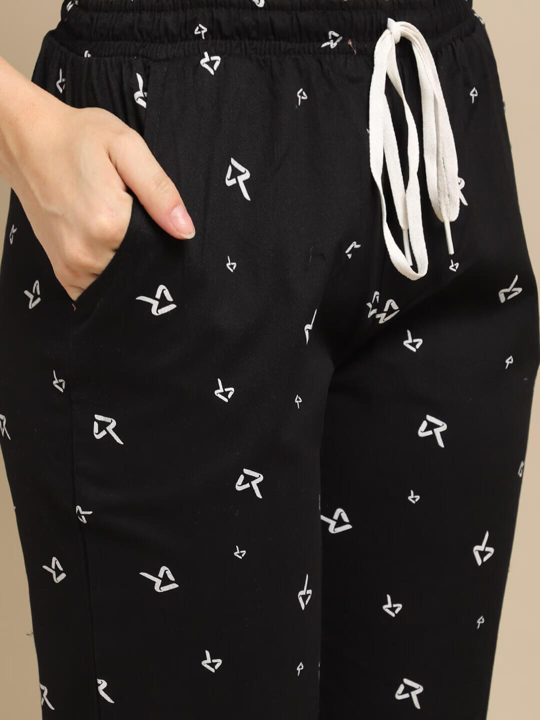 Black & White Geometric Printed Viscose Rayon Night Suit for Women by Claura