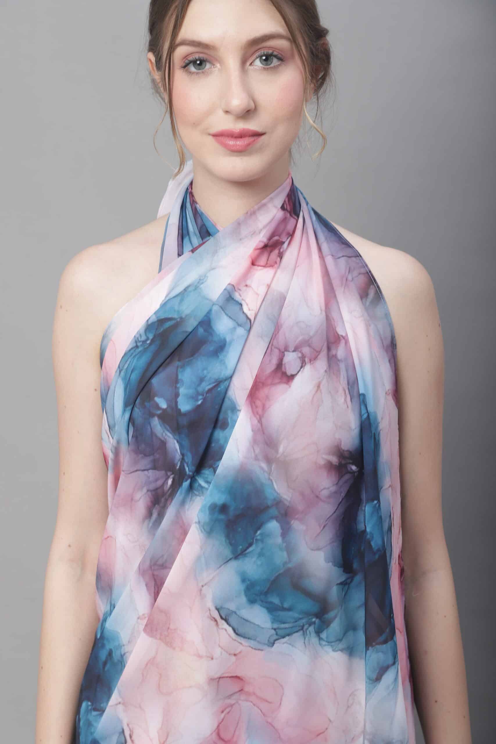 Resort look – abstract printed beach dress for vacation