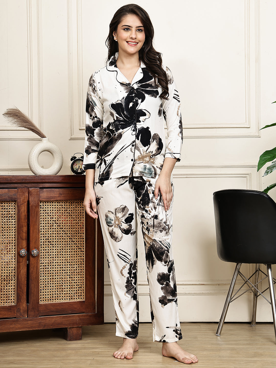 Black Colour Floral Printed Viscose Rayon Night Suit for Women