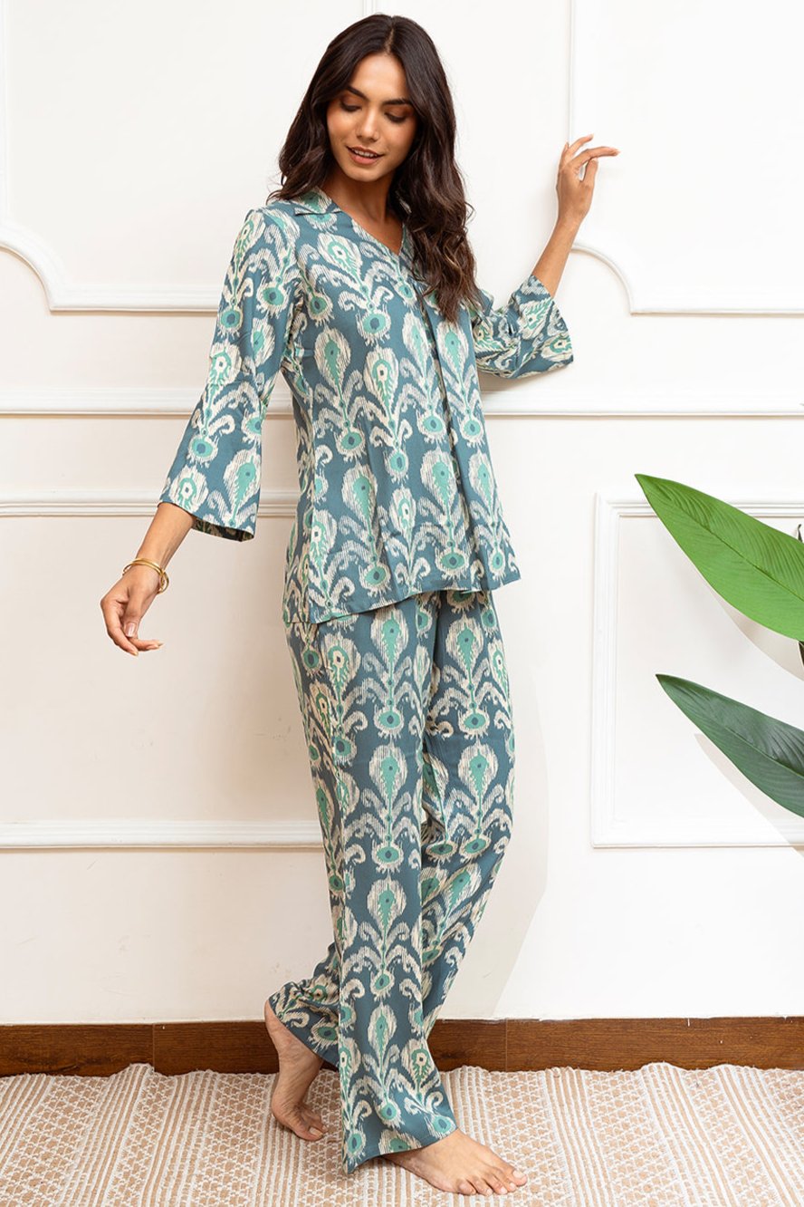 Green Color Abstract Printed Viscose Rayon Night Suit