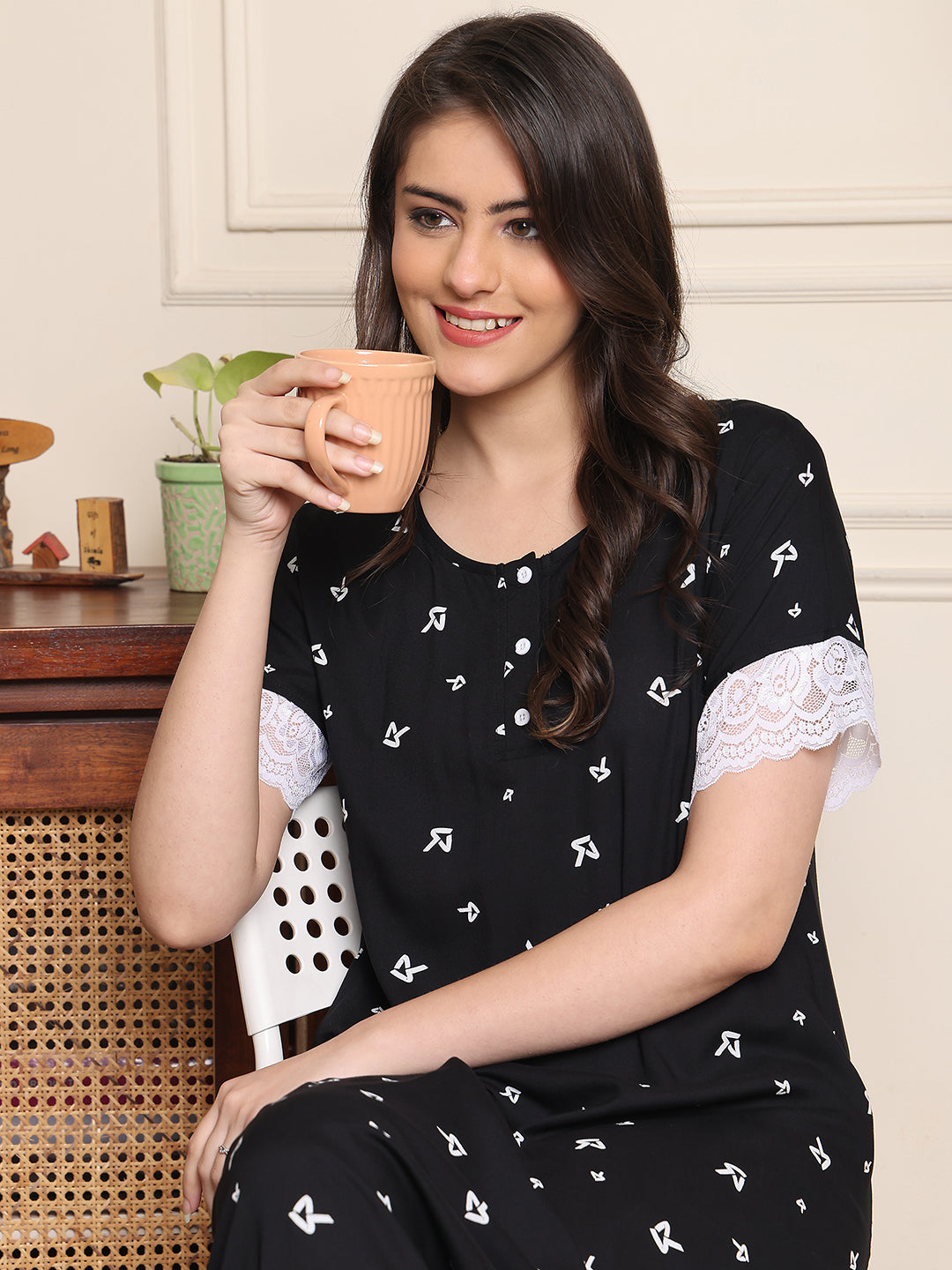 Black Abstract Nighty - V-Neck | Claura