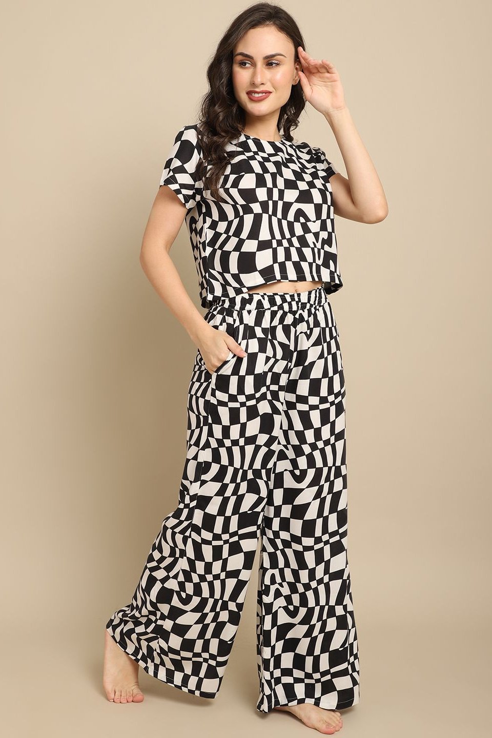 Black & White Geometric Printed Viscose Rayon Night Suit for Women by Claura